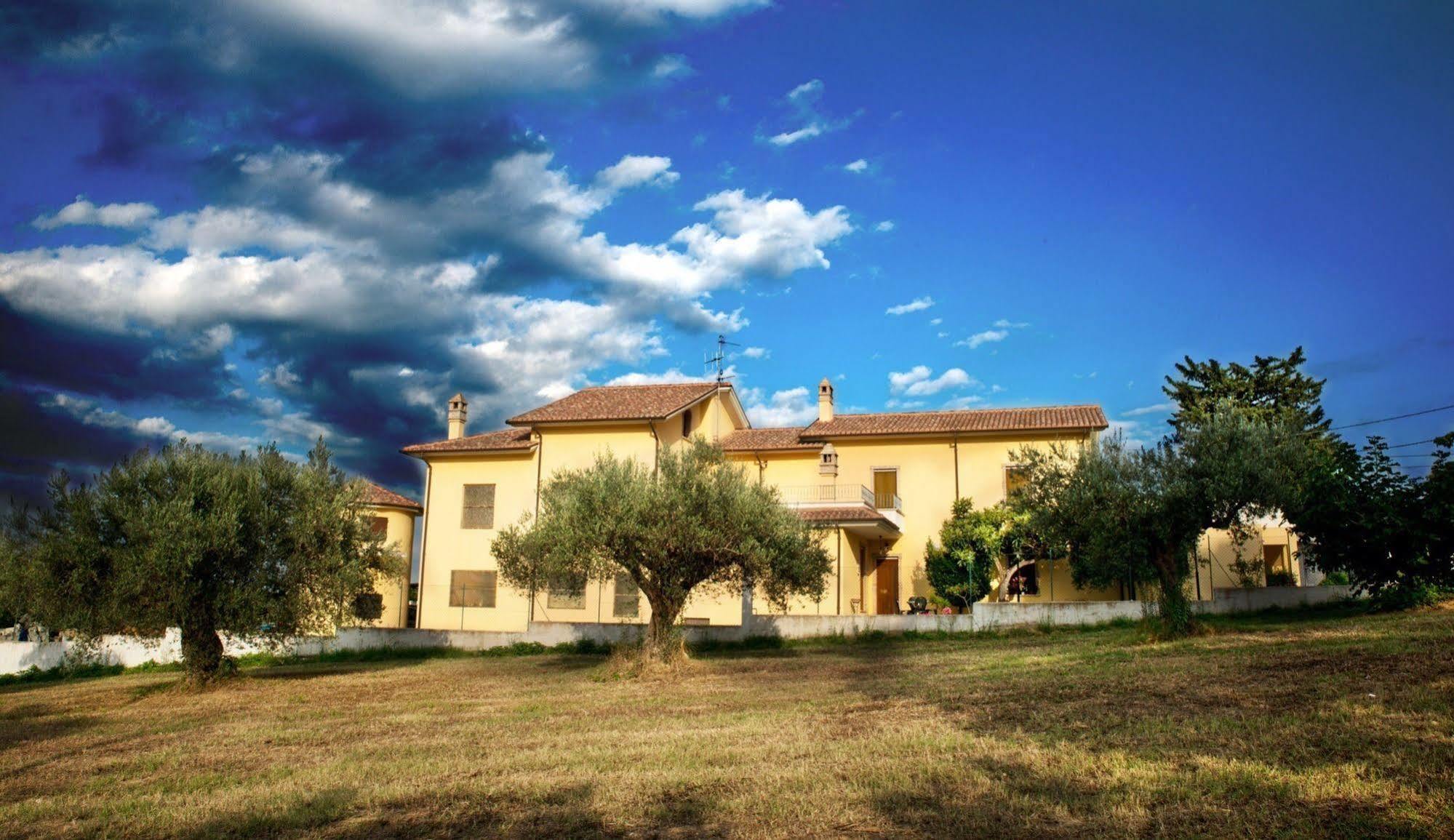 Agriturismo Il Casolare Di Nonno Mario Manoppello Exterior photo
